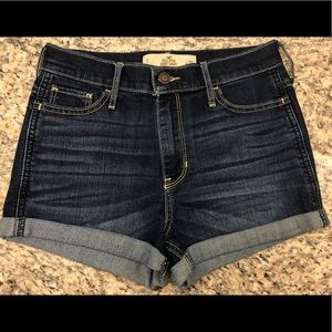Hollister High Rise Jean Short-Shorts